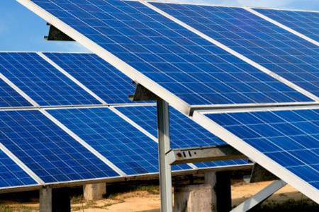 屋頂安裝光伏發(fā)電對房屋有害嗎？這些方面需考量！