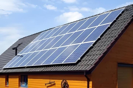 農(nóng)村屋頂光伏發(fā)電有沒有輻射？光伏發(fā)電利弊分析！