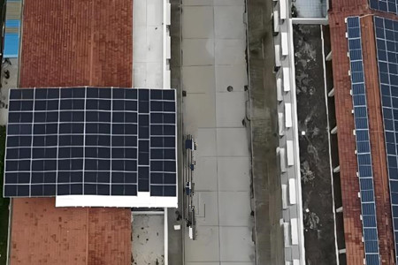 農(nóng)村屋頂光伏發(fā)電有沒有輻射？光伏發(fā)電利弊分析！